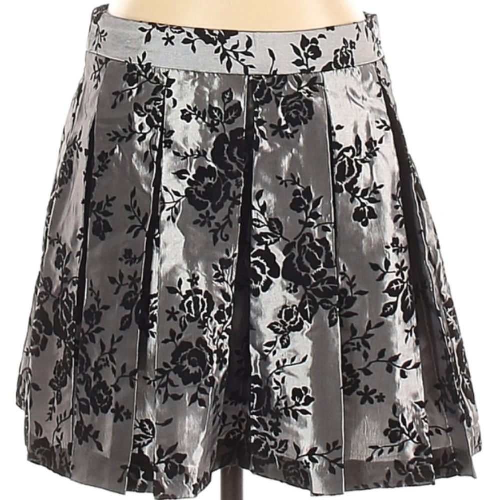 Joe Benbasset Pleated Skirt, Silver with Black Velveteen Roses.